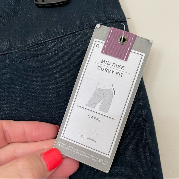 Dockers Collection Blue Mid-Rise Curvy Capri Pants. Size 10P - Picture 6 of 10